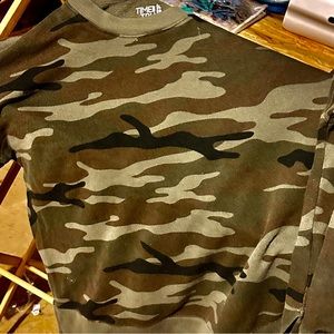 Women’s sweatshirt light weight like new a